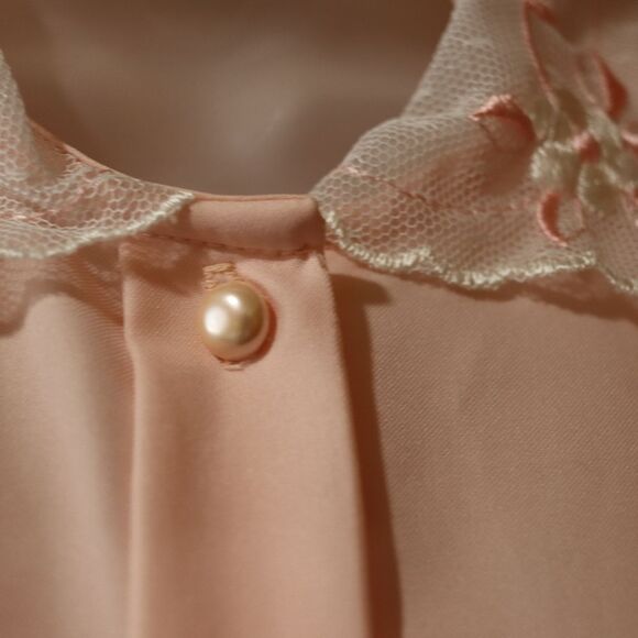 Ann Chabrol Light Pink Lace Collar Vintage Button Up Pearl Detail Shirt NOS 18 - Picture 10 of 16